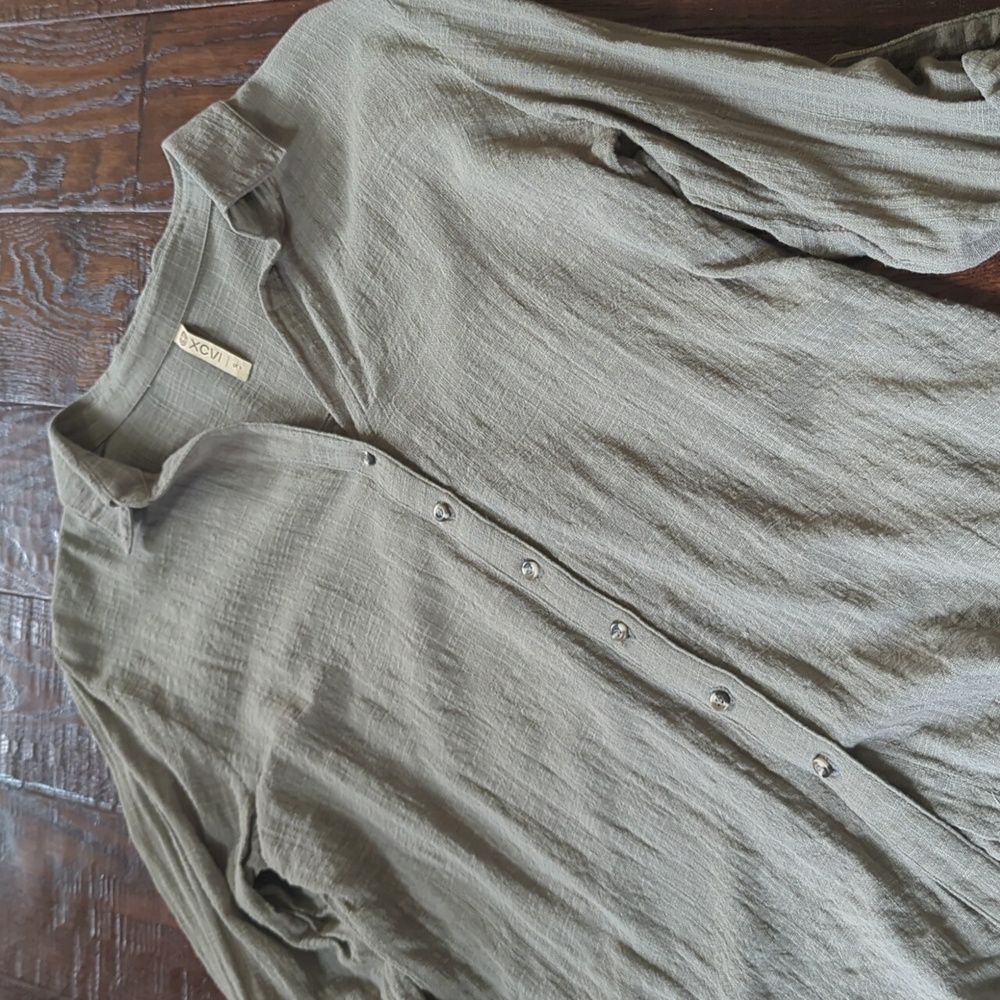 XCVI I Green Crinkle Gauze Roll Tab Sleeve Button Down Porter Blouse Shirt Top